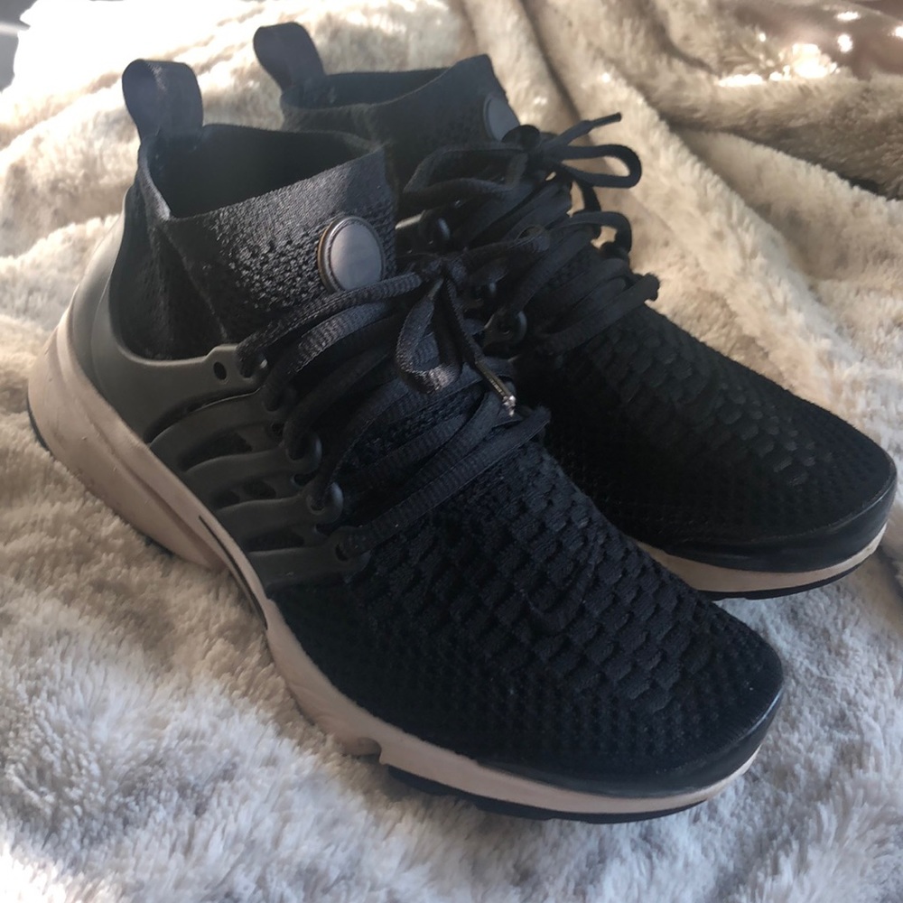 Black Nike Mid Prestos